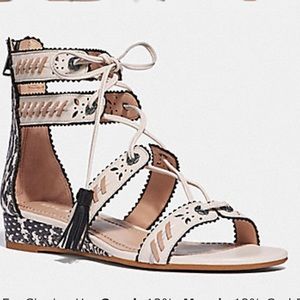 Great Condition Coach Via Demi Wedge Sandal